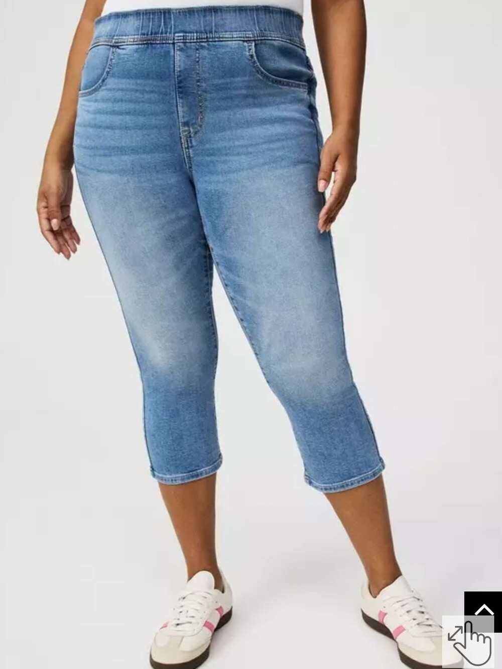 Torrid - Picture 2 of 5